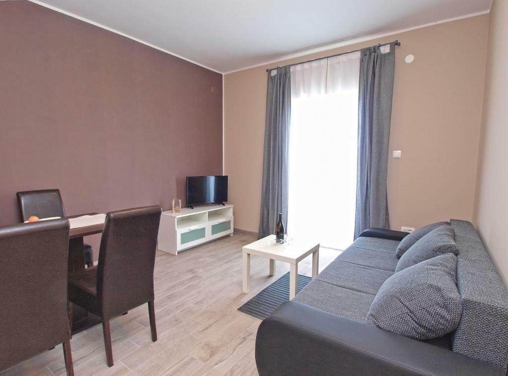 Luna Apartment Pula Exterior photo